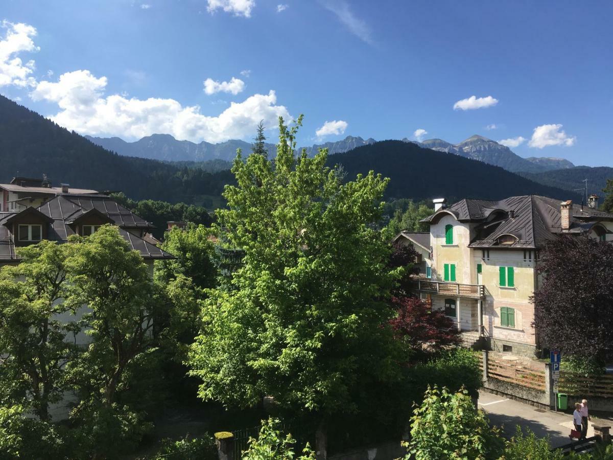 Apartamento La Finestra Sulle Dolomiti - The Window To The Dolomites Fiera Di Primiero Exterior foto
