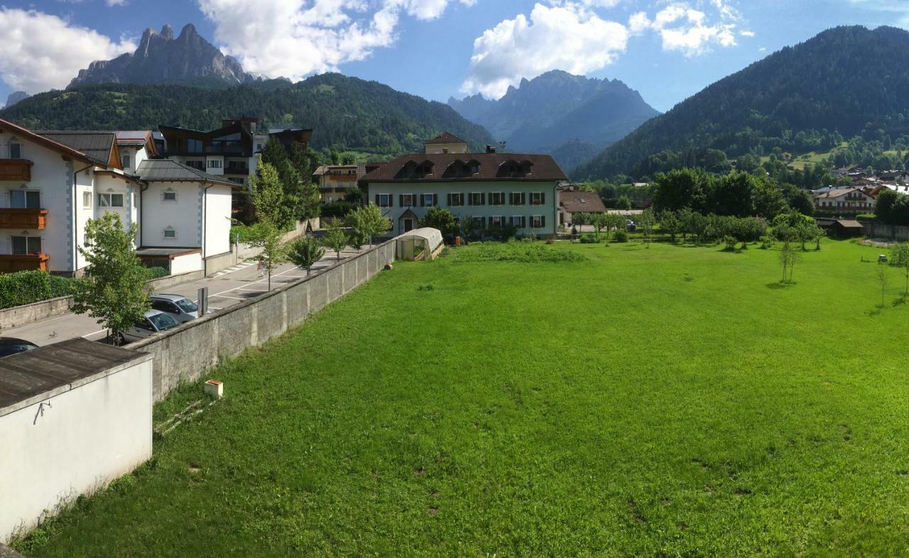 Apartamento La Finestra Sulle Dolomiti - The Window To The Dolomites Fiera Di Primiero Exterior foto